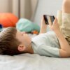 世代でこんなに違う！「子どものスマホ」に対する大人の意見を調査！