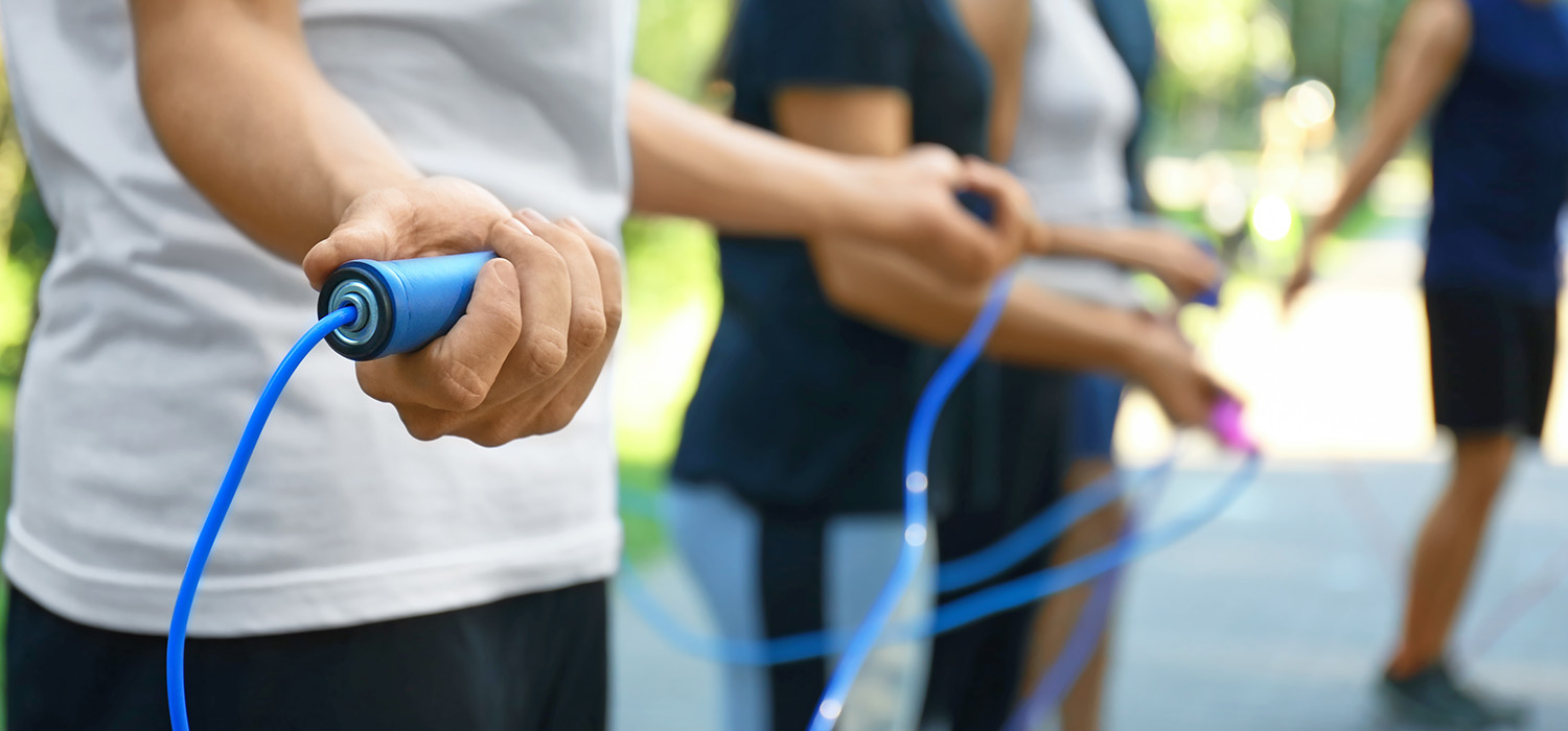 年齢や身長に合った長さを知ろう！縄跳びの長さはどれくらいがベスト？